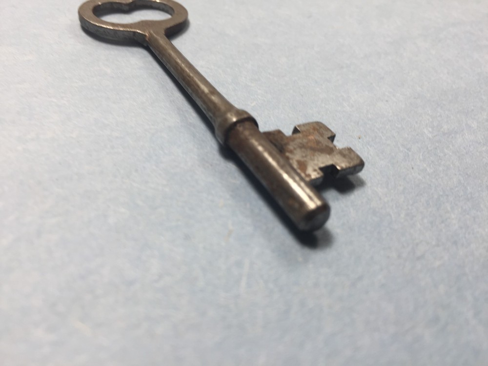 Vintage Skeleton Key - (marked Y57)