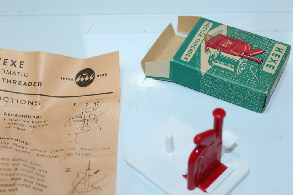 Vintage Hexe Automatic Needle Threader In Original Box