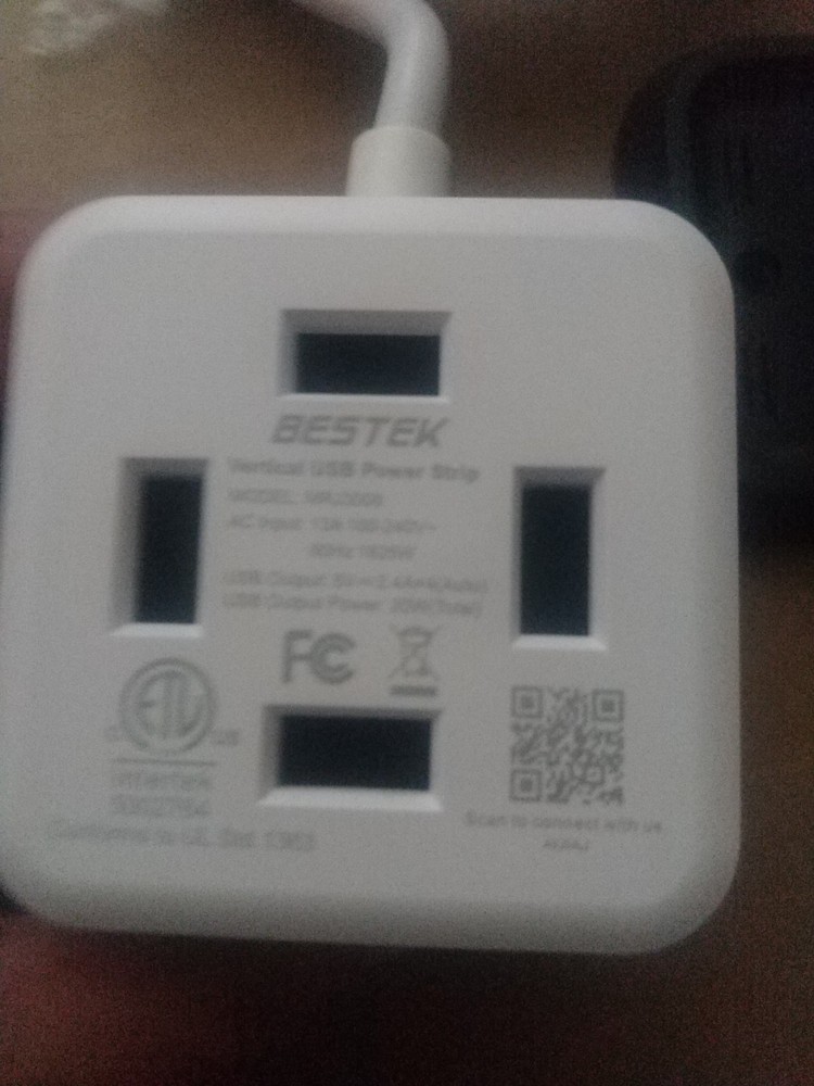 Bestek Vertical USB Power Strip Block MRJ3006
