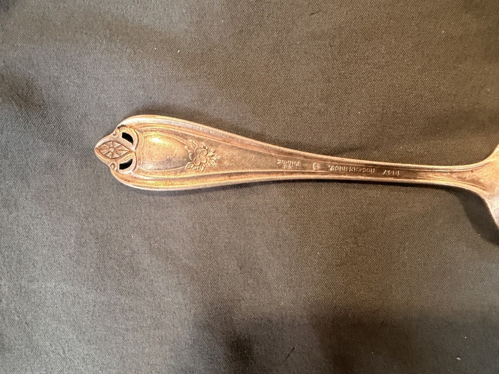 Rogers Bros Silverplate Spoon- Floral Pattern 1847- triple