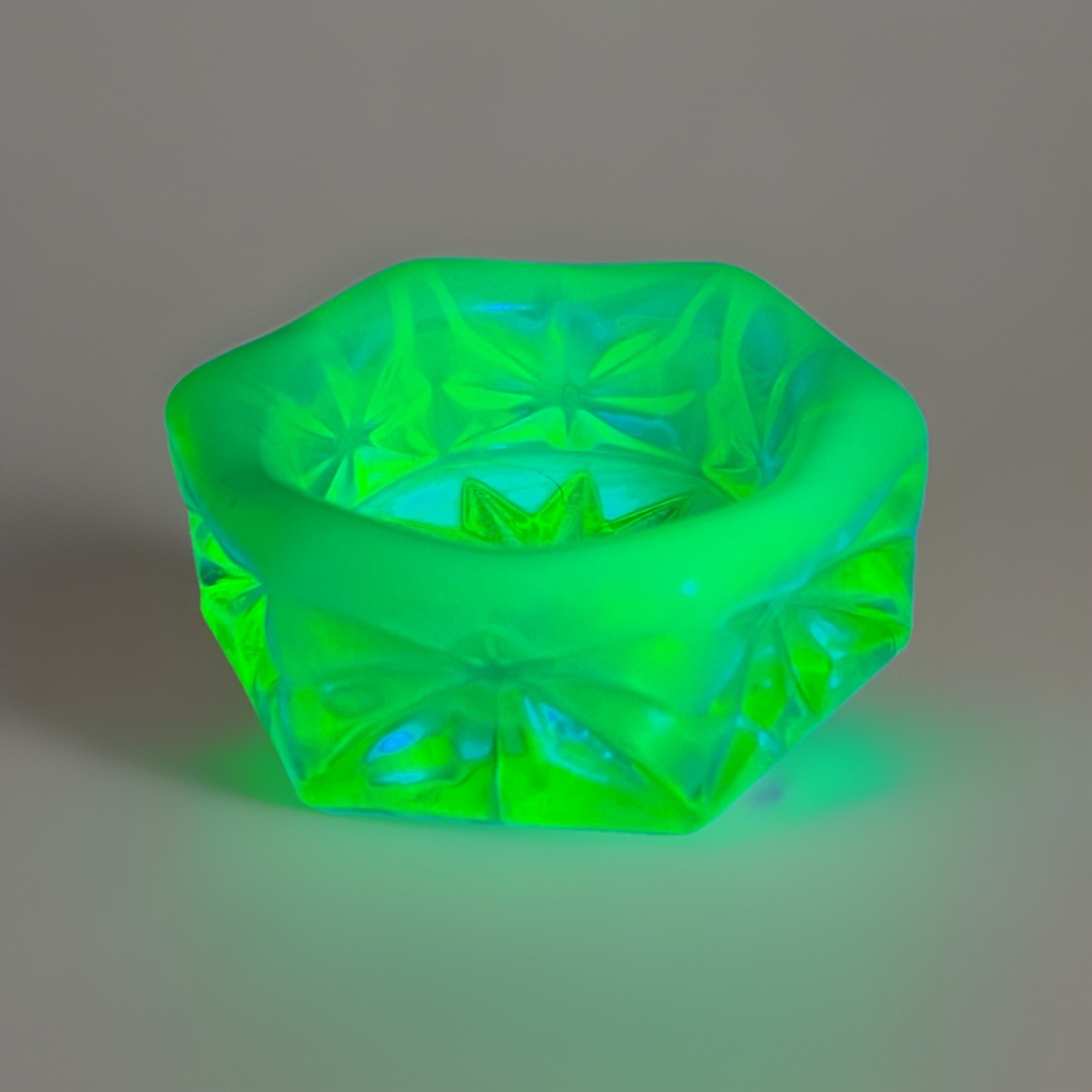 ANTIQUE John Walsh Milky Opalescent Hexagonal Bright Uranium Glow Salt Cellar