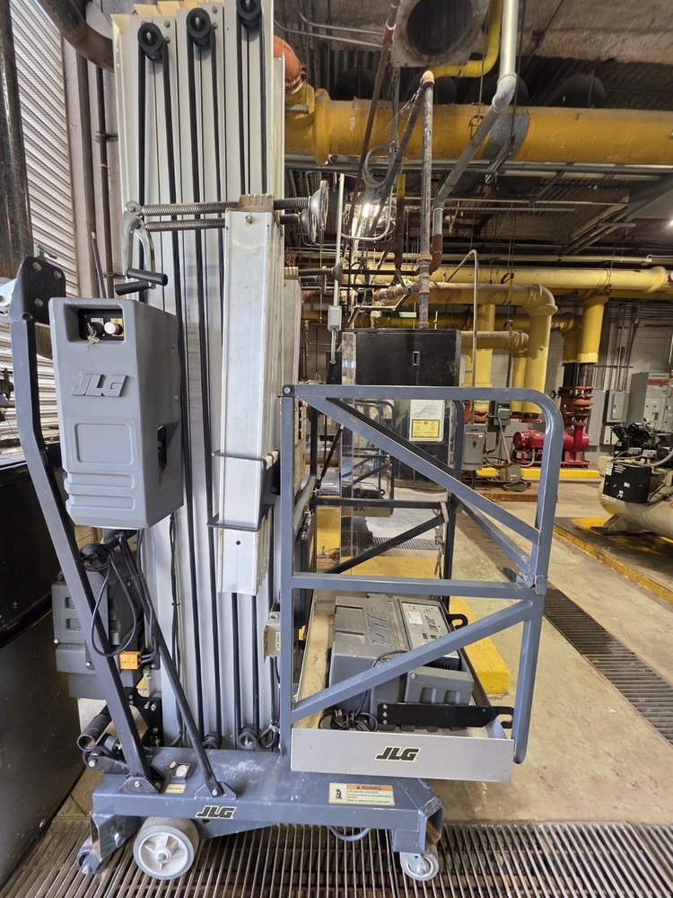 JLG41AM Lift