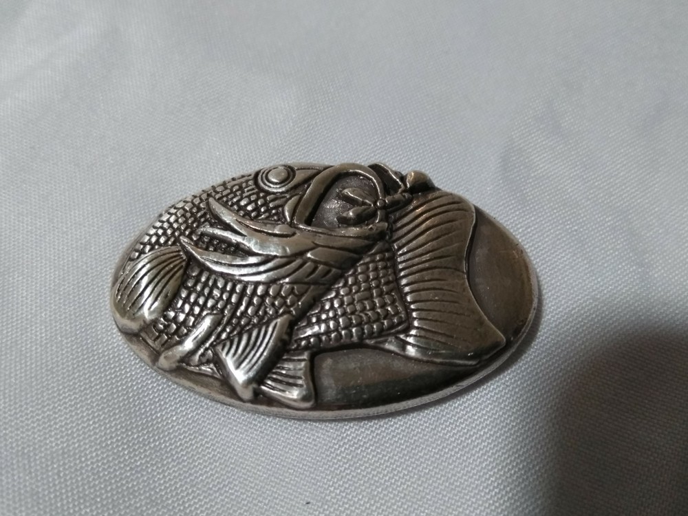 Fish Hunting Concho with Screws