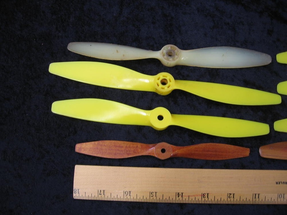 toy airplane propellers