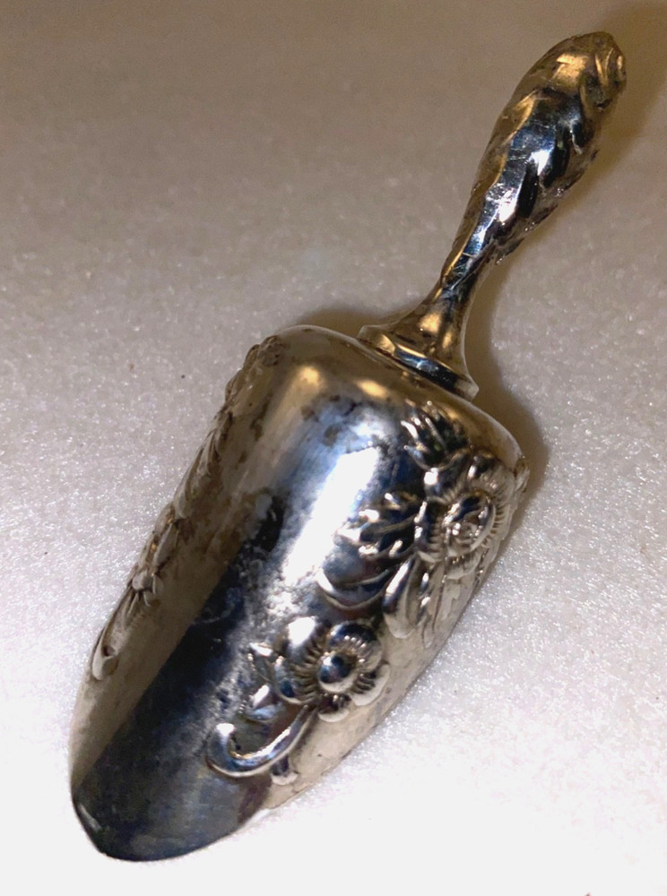 Raimond Silver Co. Silverplated Candy/Nut Dish with Scoop