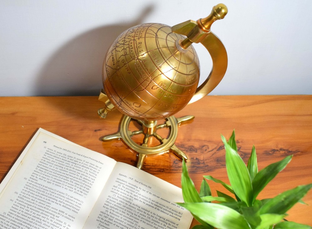 Intricately Designed Brass Rotatable Globe: A Timeless Masterpiece for Geography