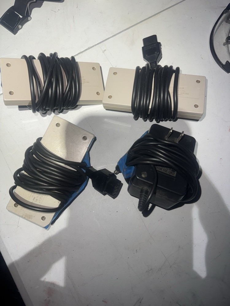 Nintendo Ac Plug And 3 Controllers