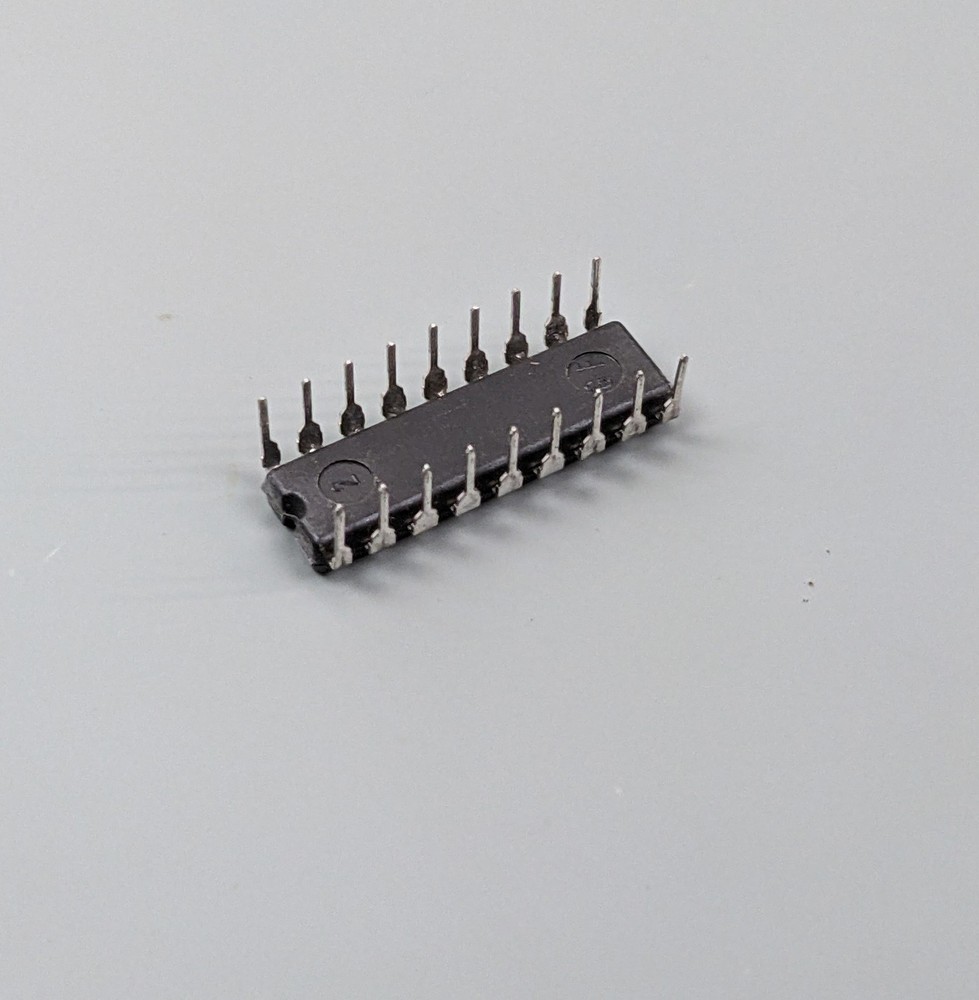 (5) Hitachi HM6148P-6 SRAM ICs, 1024 x 4 (~5V 2148)