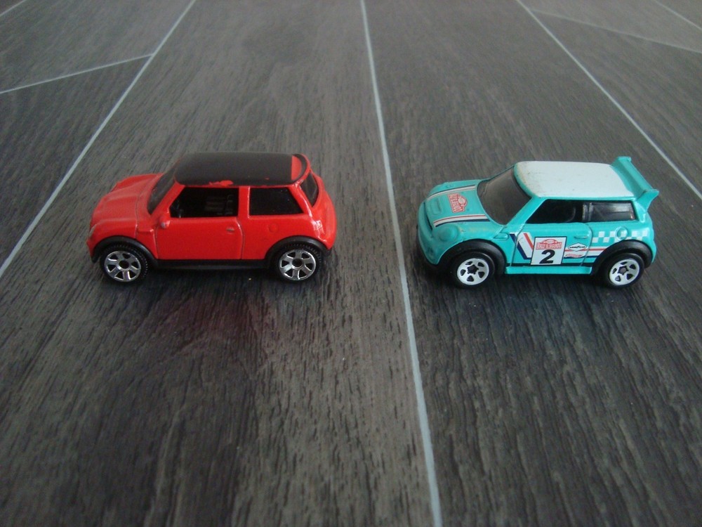 2 x Mini Cooper S  ( 1 Matchbox / 1 Hot Wheels )