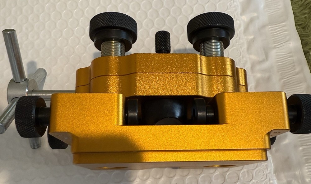 Sight Tool with Heavy-Duty Construction and Rotatable Sight Prong Removal Tool