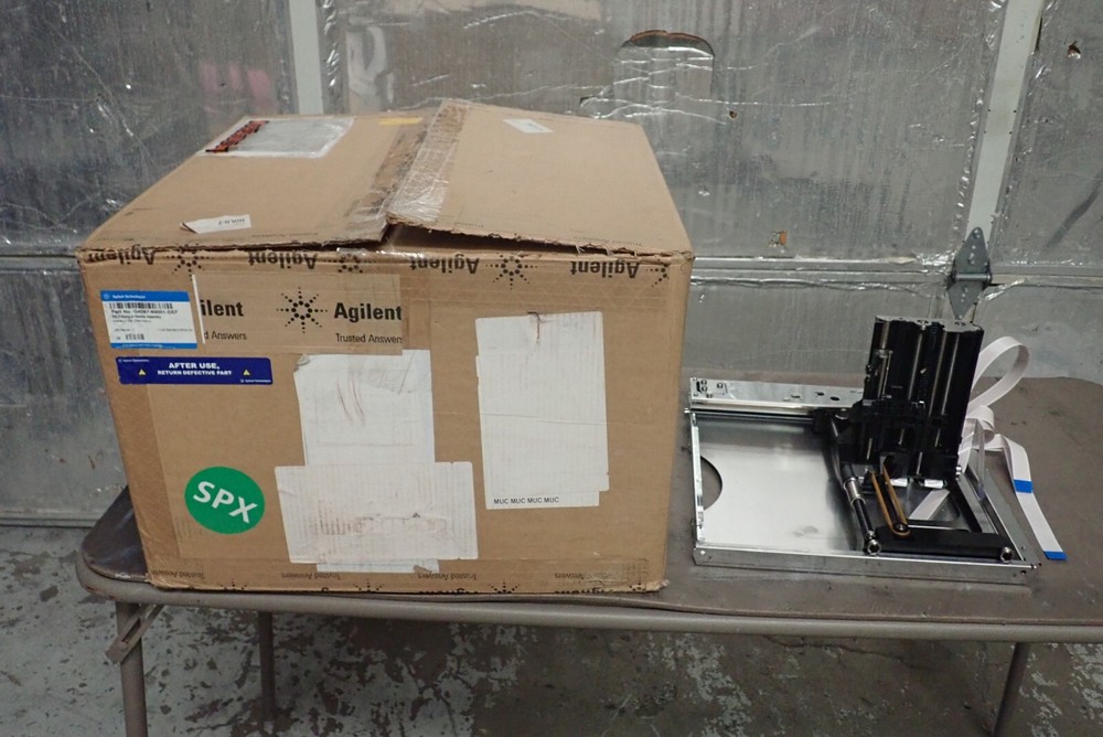 Agilent Technologies G4267-60001 / G4267-69001 Sampler Handler Assembly