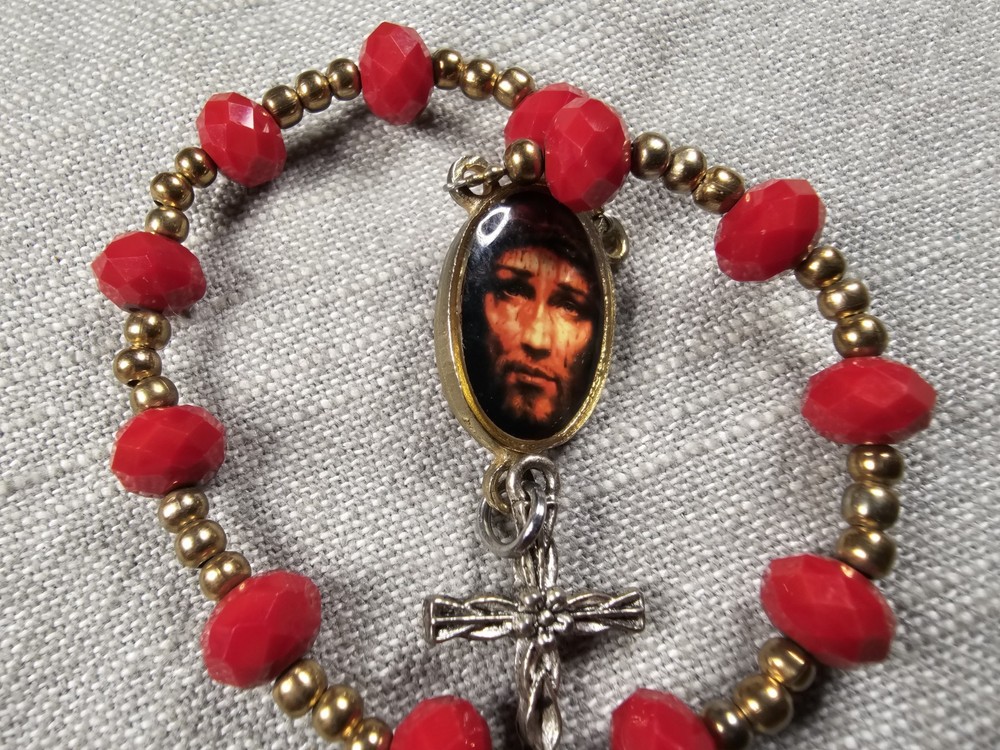 Beautiful Rosary Chaplet Face Of Christ Red Beads Christian Religious Gift C89