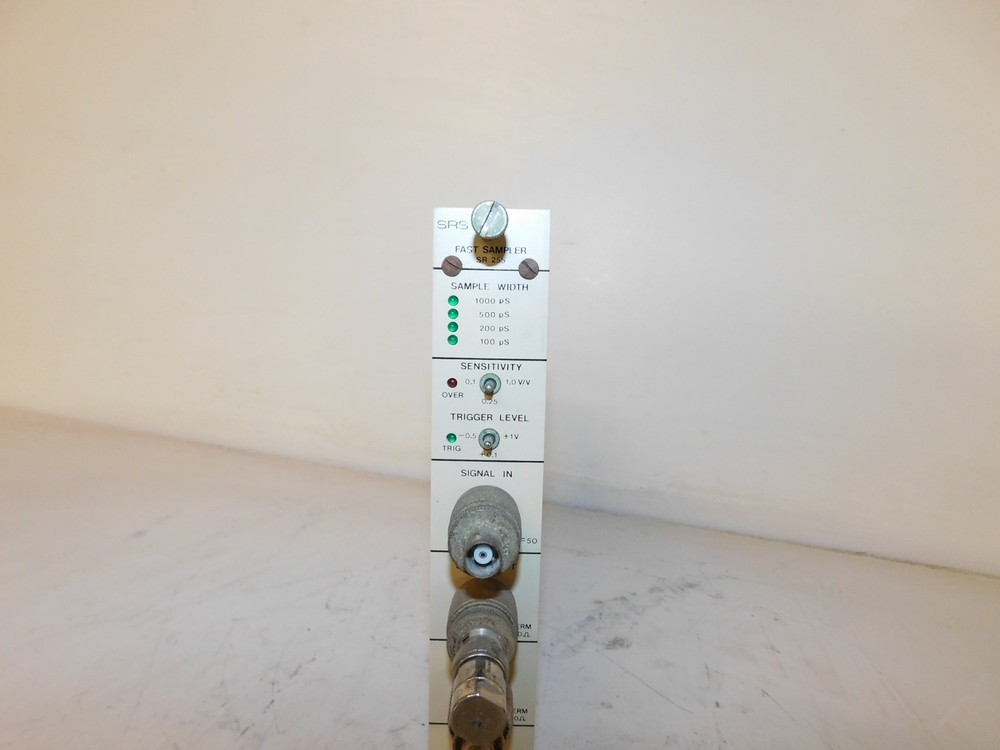 STANFORD RESEARCH MODEL SR255 FAST SAMPLER (JCC66)