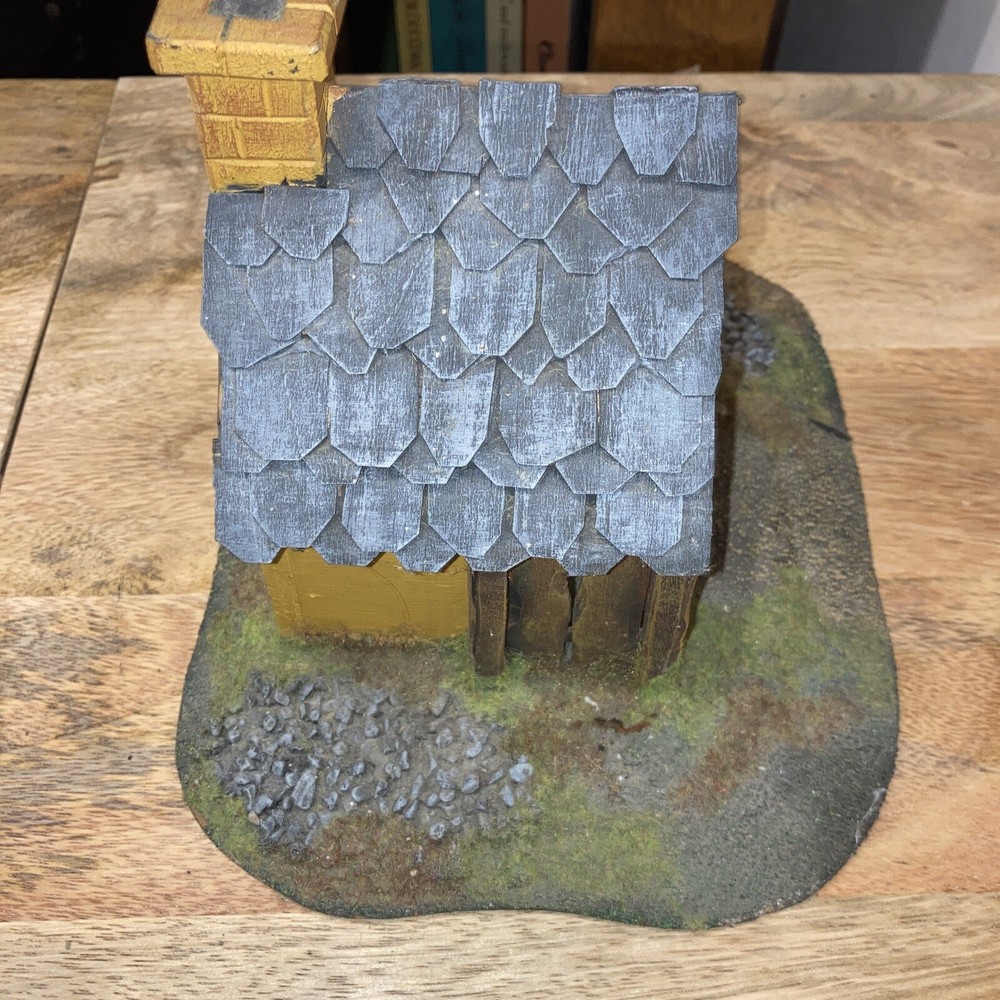 Warhammer scenery terrain house / barn