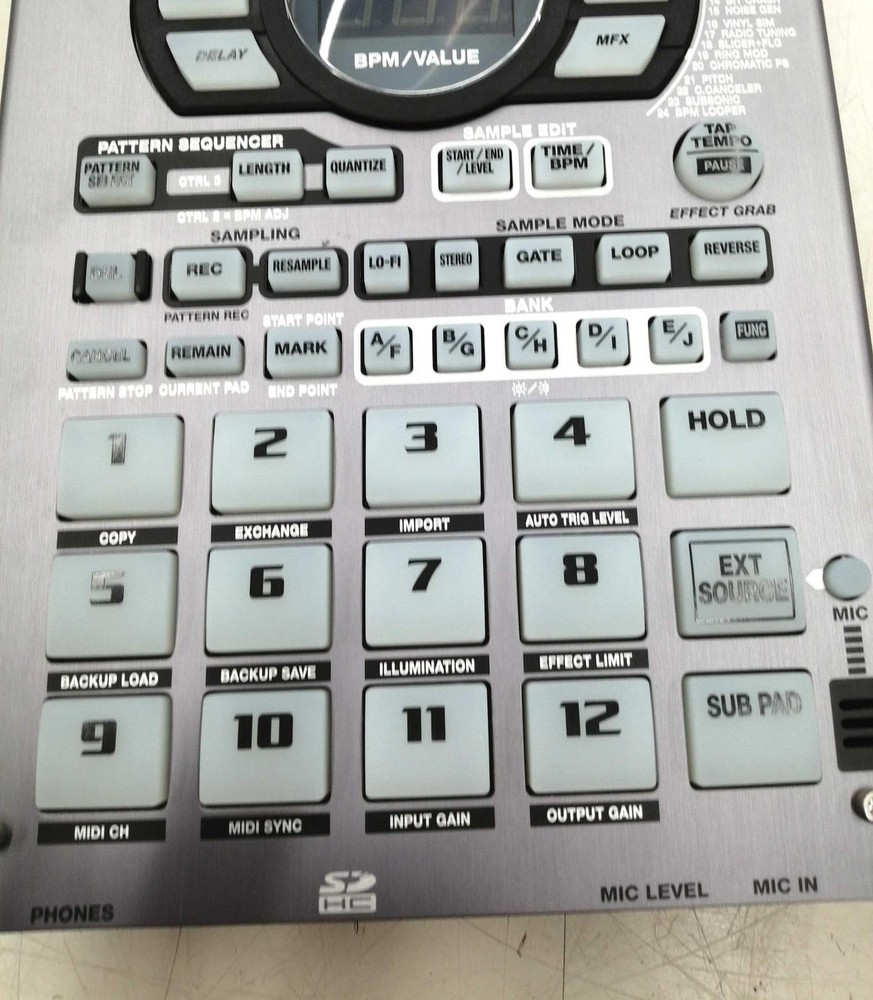 Roland SP-404SX Linear Wave Sampler DJ Workstation 29 Effects Silver Compact Box