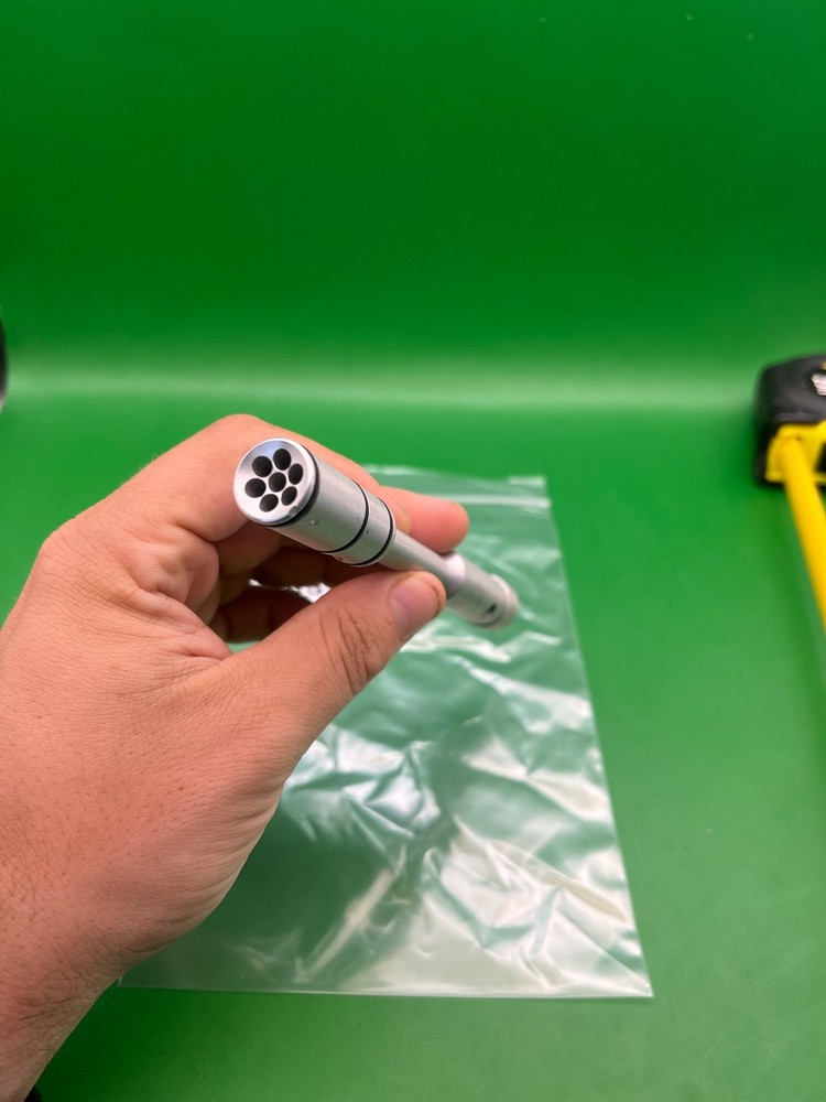 Autococker Bolt