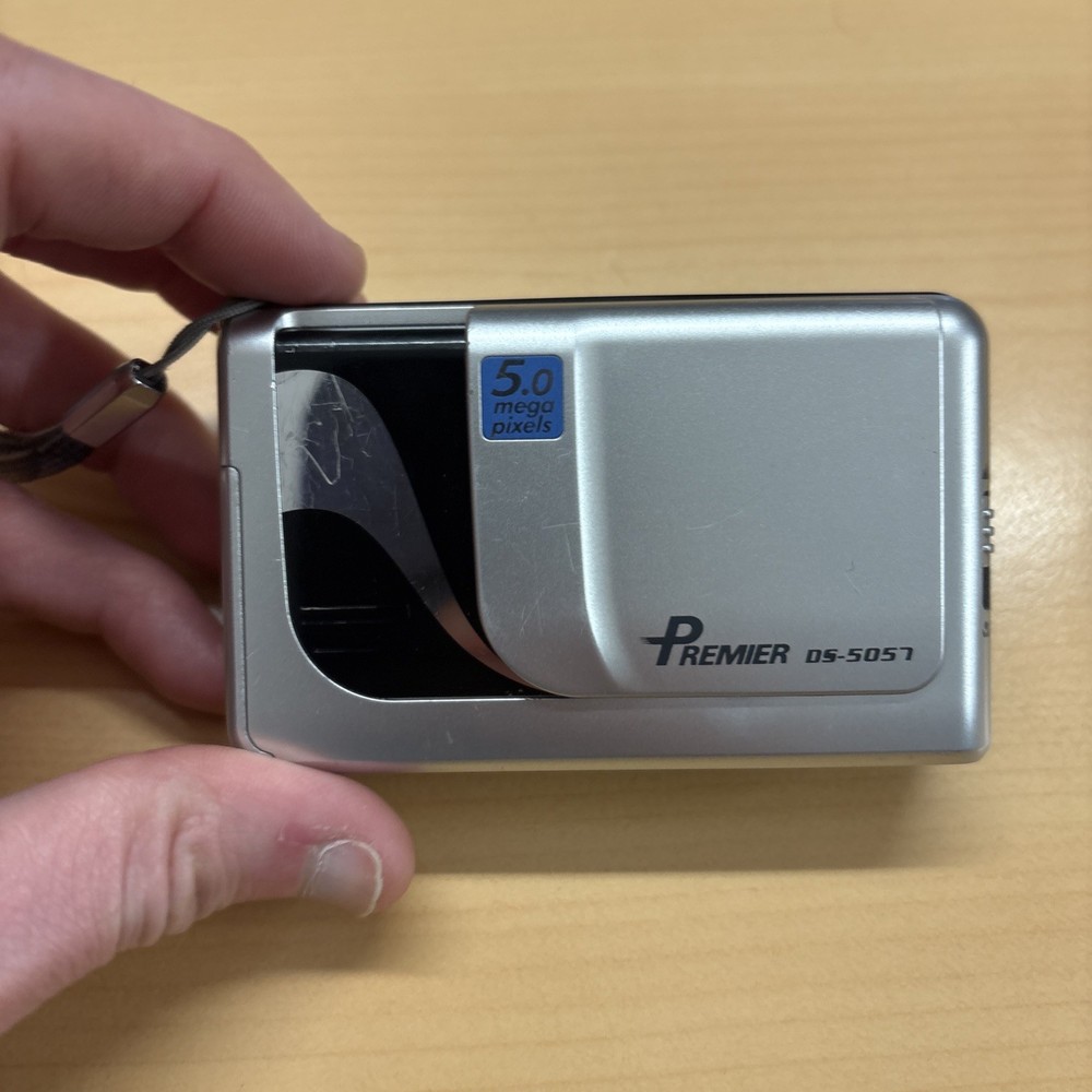 Premier DS-5057 5.0MP Compact Digital Camera Silver AA Batteries