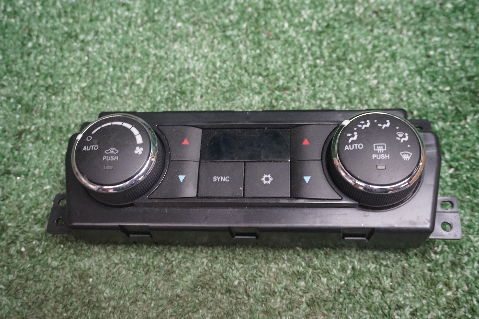 2010 2011 2012 DODGE RAM 1500 TEMPERATURE DASH AC Control PANEL OEM 55111291AC