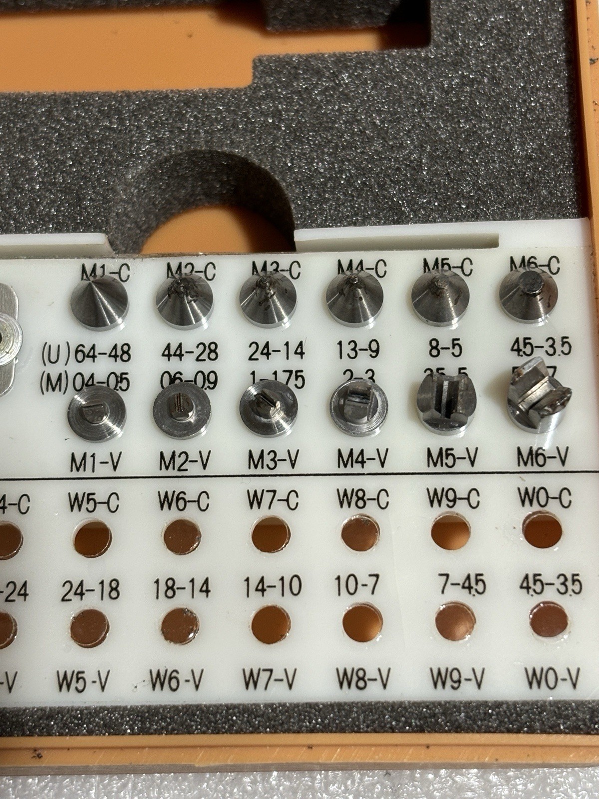 Mitutoyo 126-137 Screw Thread Micrometer 0–1" w/ 12 Anvils 0.001" as Pictured