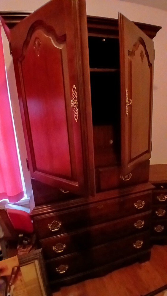 5 piece Queen bedroom set