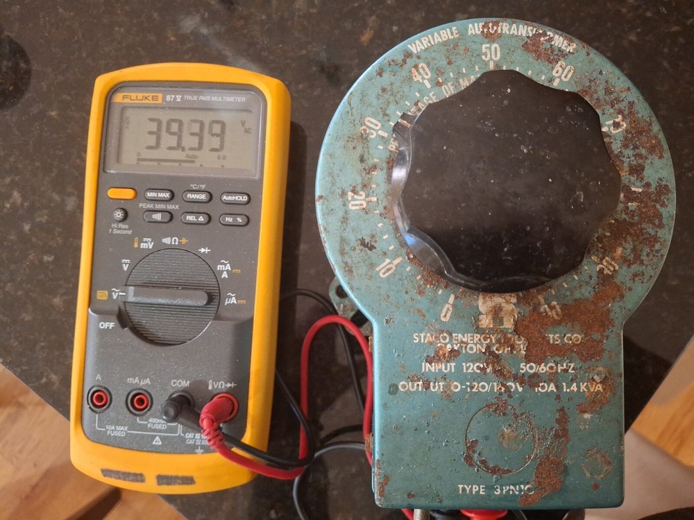 Staco 3Pn1020, Variable Auto Transformer Input 240V, 50/60Hz 3Pn1020