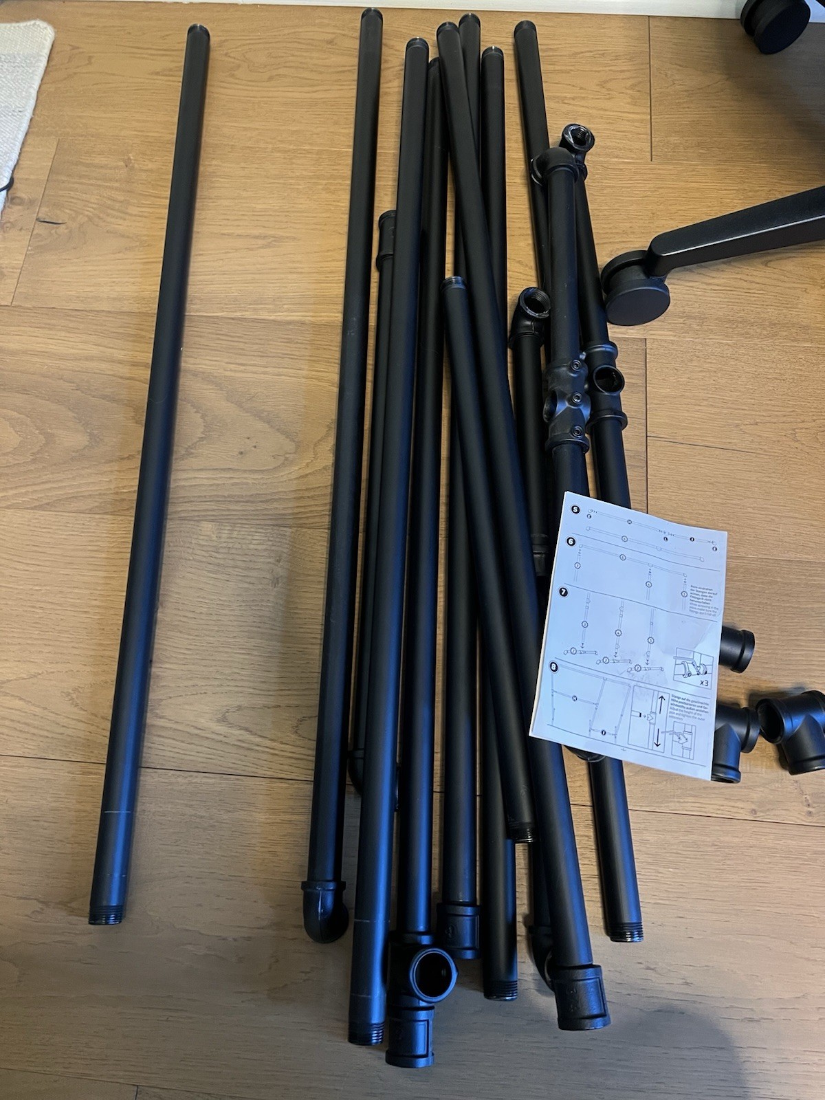 Pamo Las II Clothing Rack Black