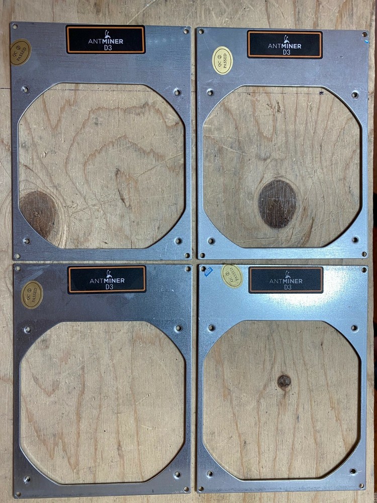 One (1) Fan Bracket Plate for Antminer