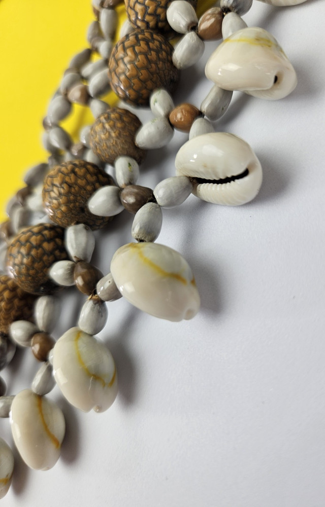 Vintage African Infinity Beaded/Shell Chocker Necklace Beautiful!