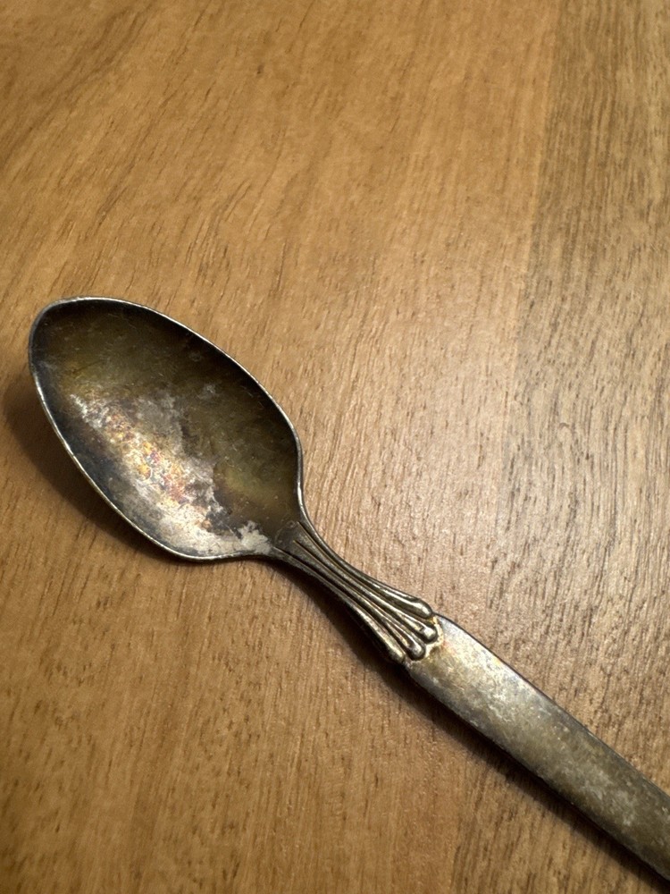 Vintage Community Silverplate Teaspoon Flat Handle 5.5” Feathered Detail