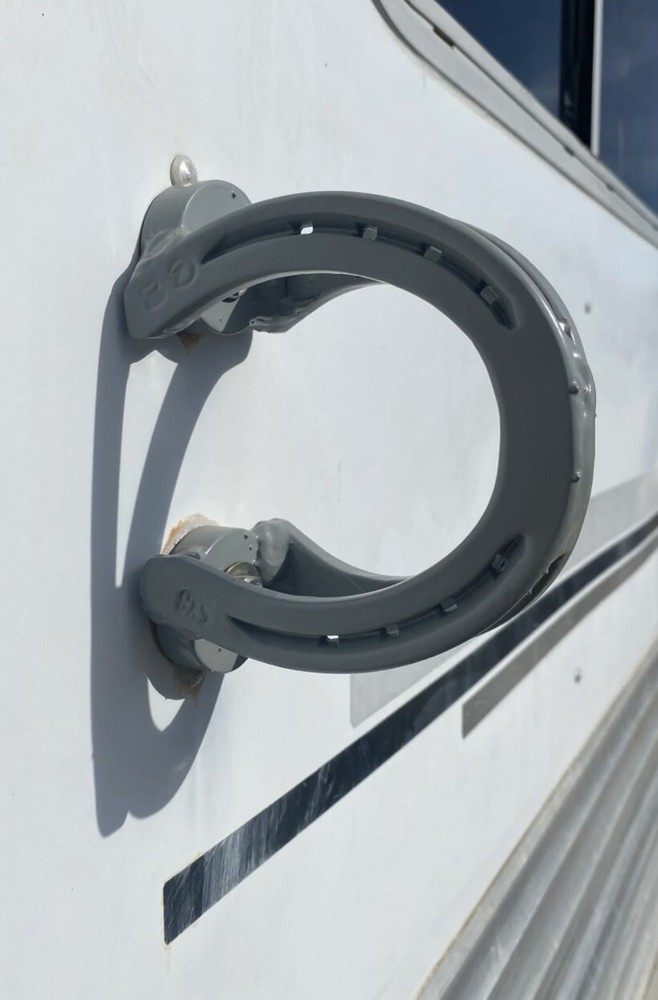 Trailer Tie