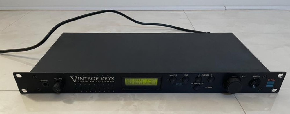 EMU Vintage Keys  Rackmount Synthesizer Module MIDI