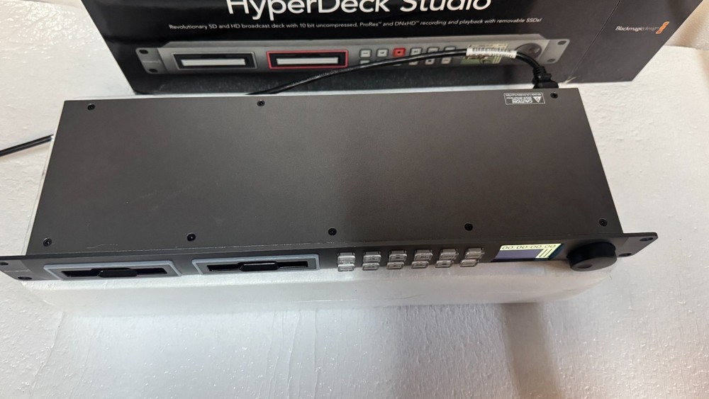 Blackmagic Design HyperDeck Studio 2