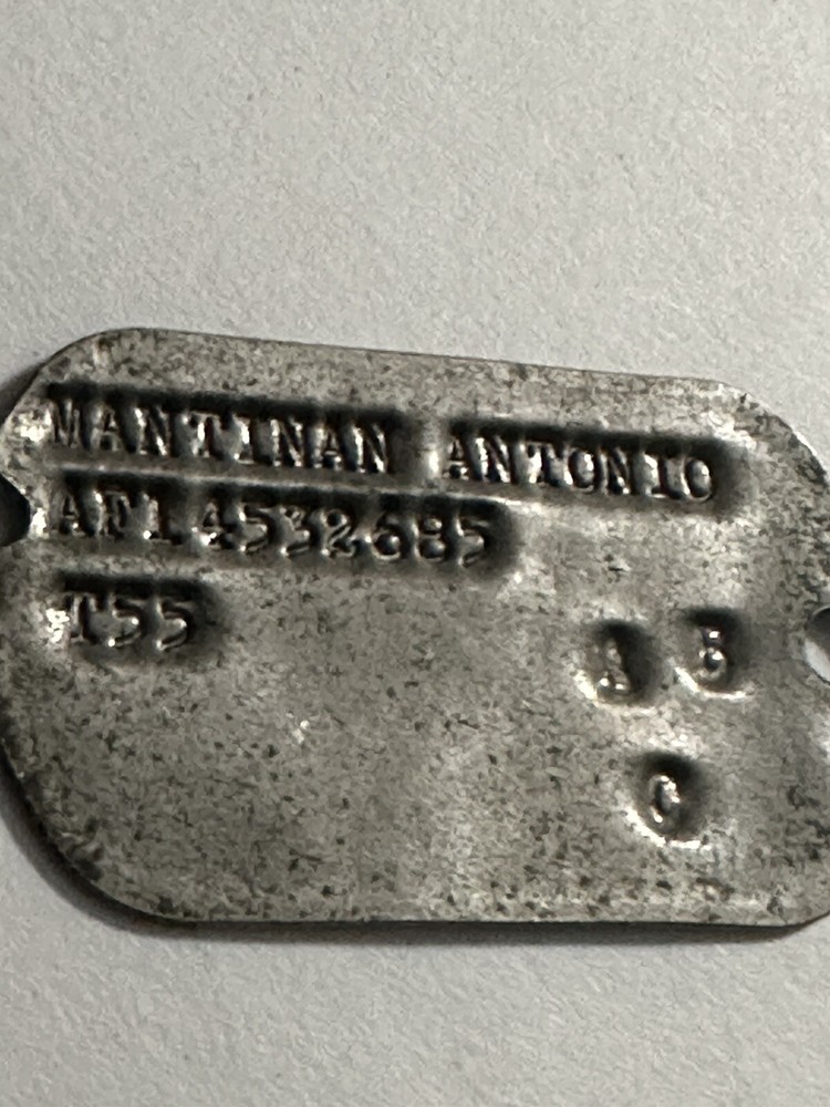 (One) WWII DOG TAGS Tag Antonio Mantinan