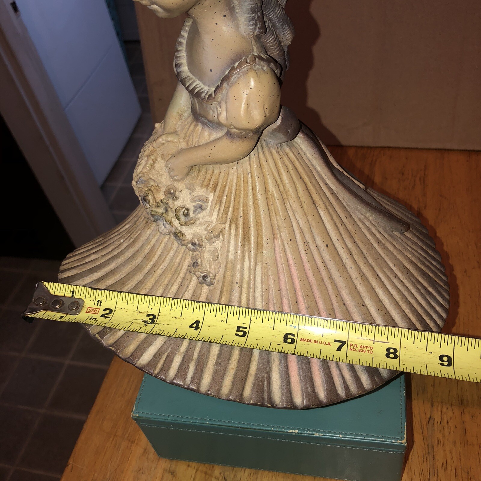 1975 Universal Statuary Garden Sculpture Figurine 12” Southern Belle Girl 😊