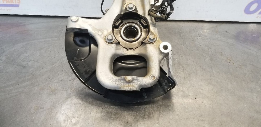 21 DODGE DURANGO SRT 392 SPINDLE KNUCKLE FRONT RIGHT PASSENGER SDX OPTION