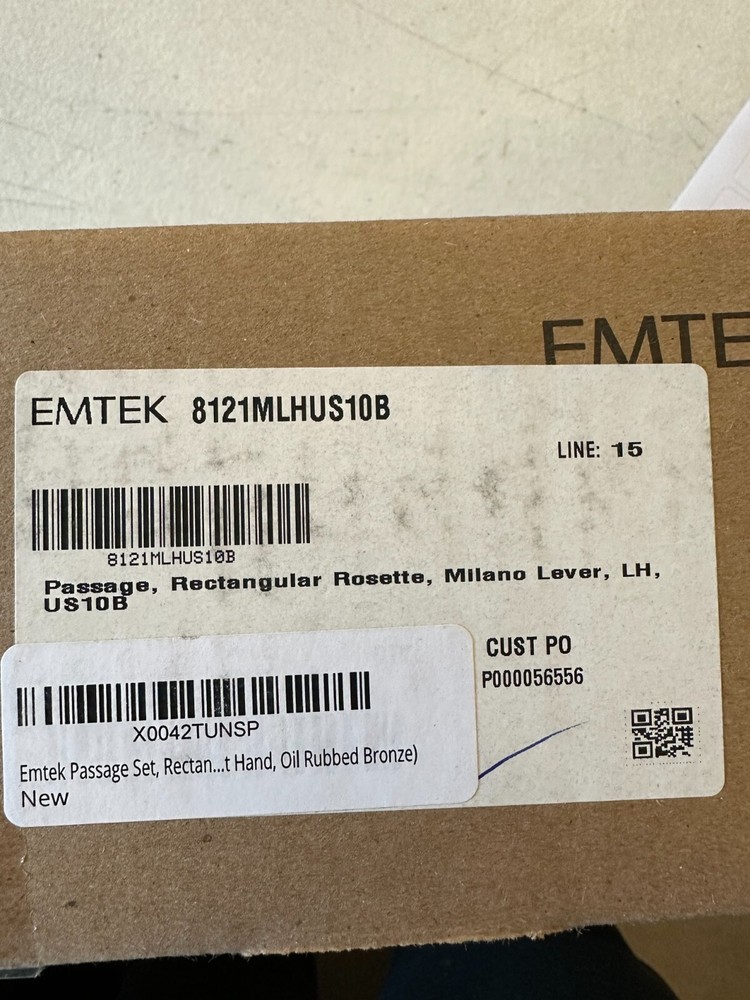 Emtek 8121MLHUS10B Milano Lever w/ Rectangular Rosette Passage Set , O.R. Bronze