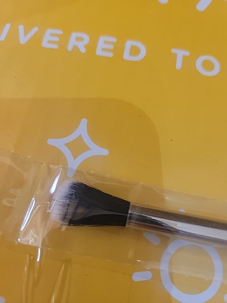 BLINC SHADOW BLENDING BRUSH- NEW SHIPS FAST!