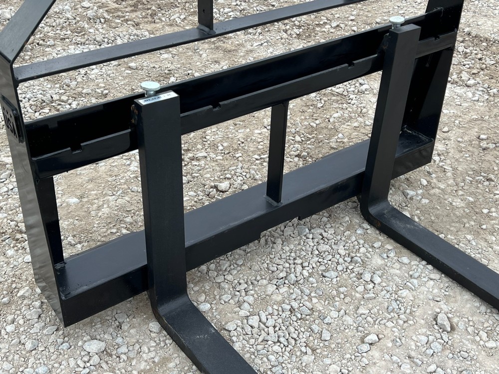 48" Long 2,200 lb Capacity Pallet Forks Attachment Compact Tractor Quick Atach