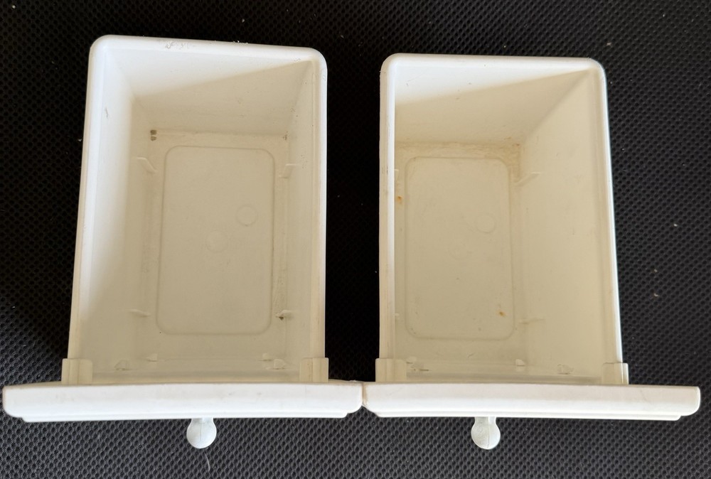Pair of Step 2 Lifestyle Kitchen White Replacement Drawers w knobs.