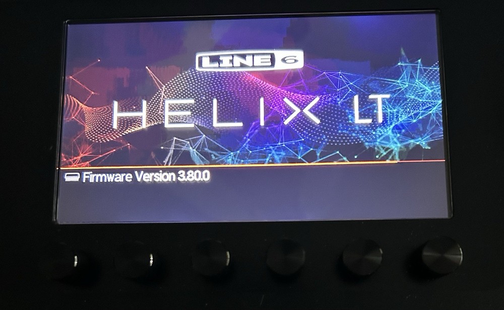 Line 6 Helix LT Guitar Processor With Gator Case