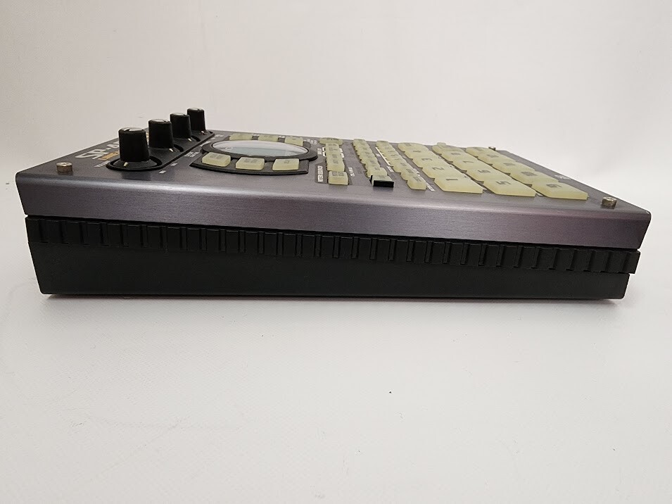 Roland SP-404SX Compact Linear Wave Sampler