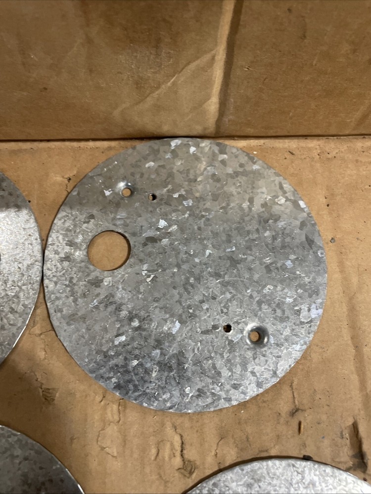 Raco Flat Round Cover w/ 1/2" Knockout 8703-5