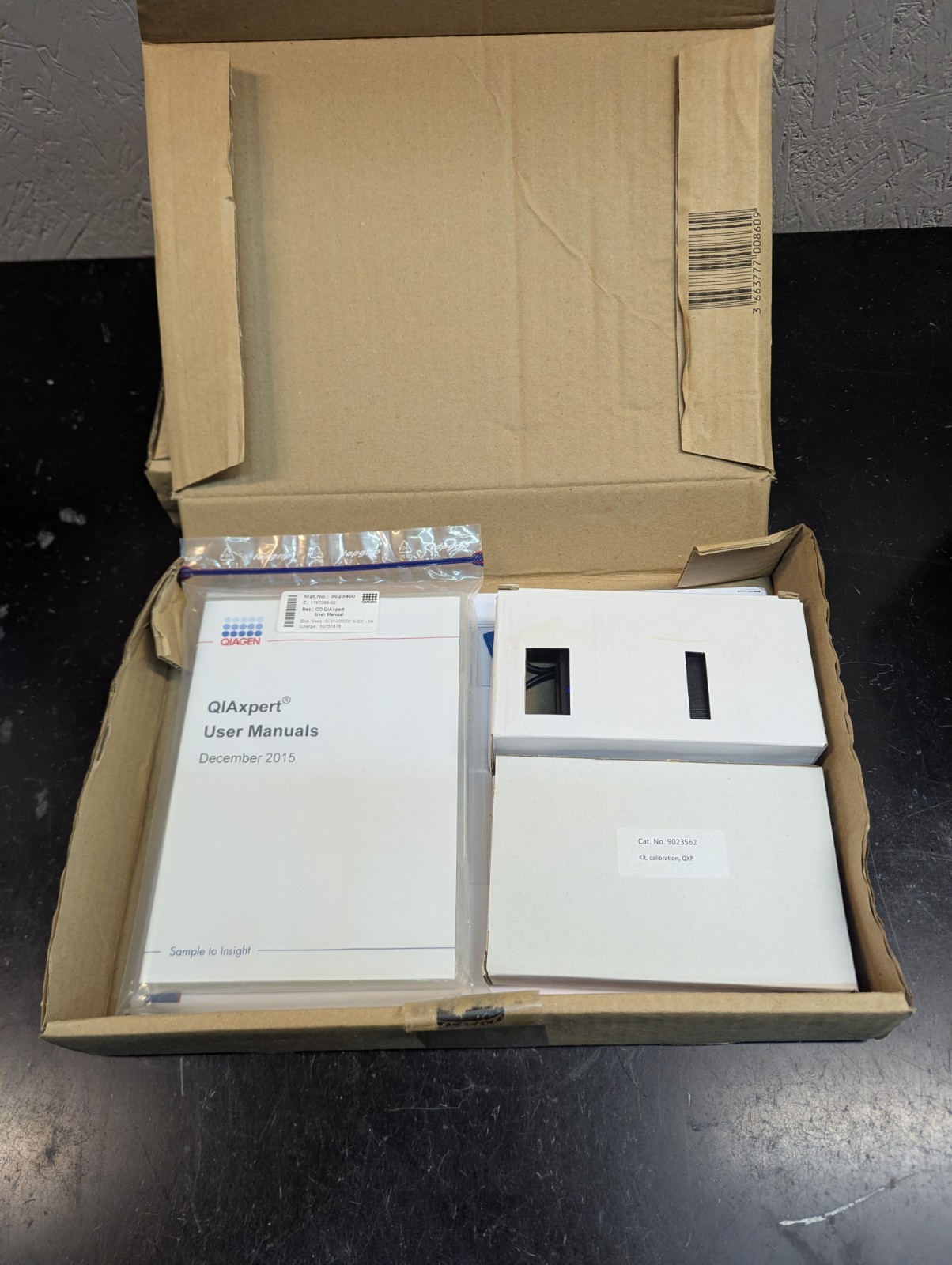 Qiagen QIAxpert Microfluidic UV/VIS Spectrophotometer RNA DNA REF 9002340