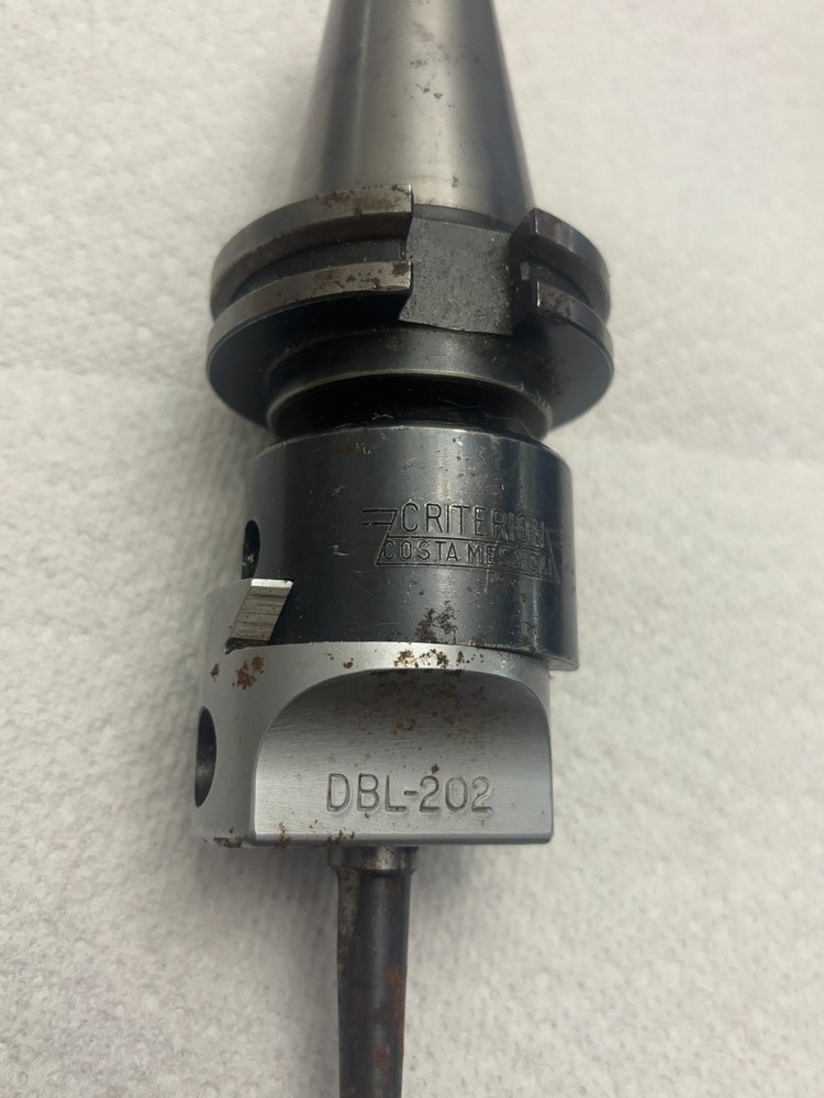 CRITERION DBL-202 boring head with tool holder