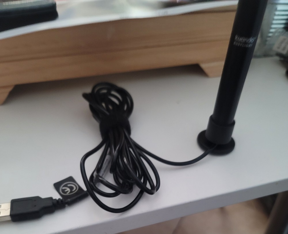 Kuando Busylight UC Alpha Visual Indicators USB w/Magnetic Mounting