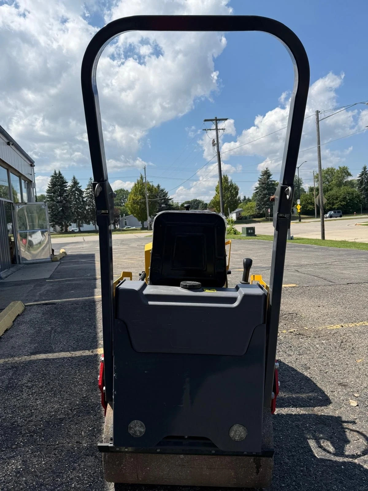 1 Ton Asphalt Roller BRIGGS & STRATTON ENGINE - EPA certified