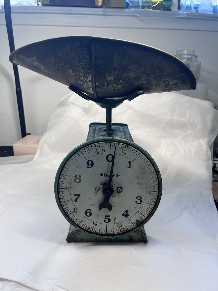 Antique distressed 10 lbs Hanson Brother Scale kitchen decor