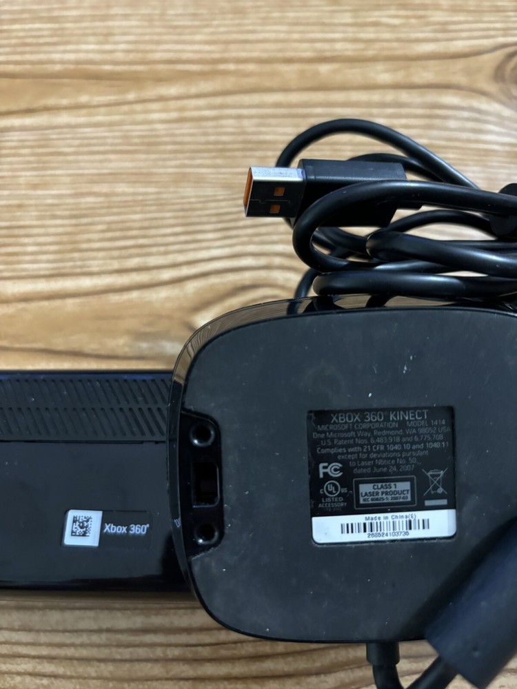 Xbox 360 Microsoft Kinect Sensor Black Bar Only 2007