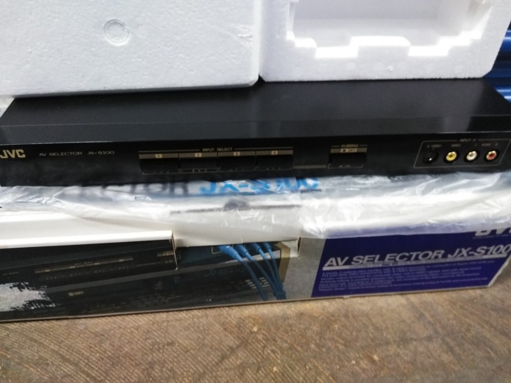 JVC JX-S100 4 Input 2 Output Passive A/V Selector (Composite & S-Video + Audio)