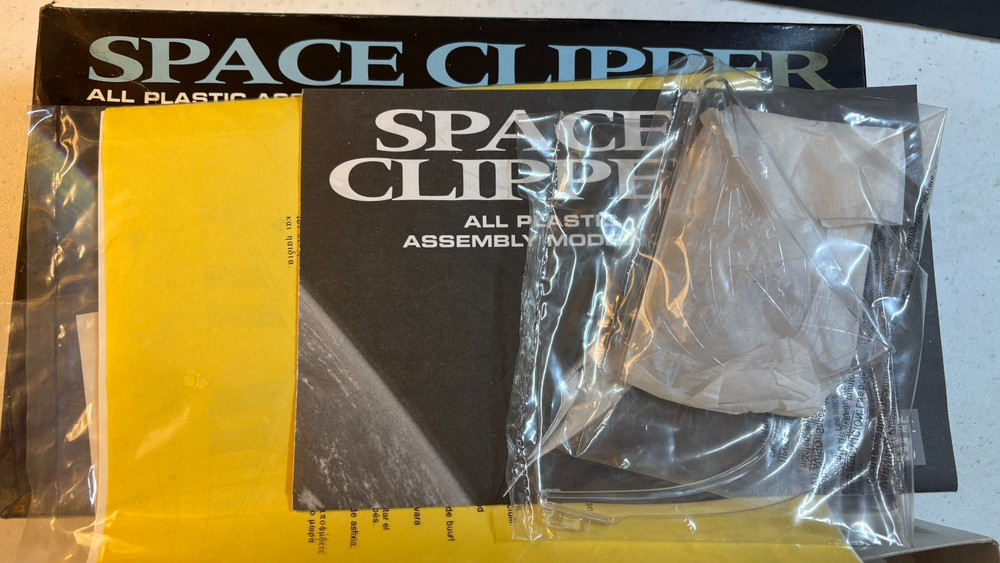 Moebius Space Clipper All Plastic Unassembled Not Painted Model Kit 2001-2